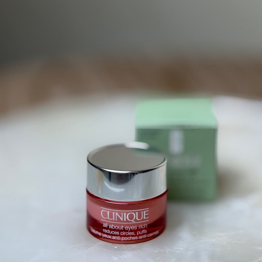 چشم کلینیک-min کرم دور چشم آل ابوت آیز ریچ کلینیک - Image 1